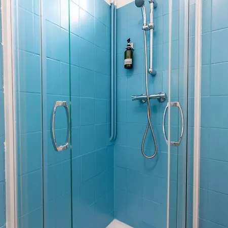 アパート 3 , Balneo, Pour 10 Personnes Maison Thermale *